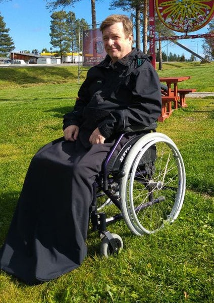 Jalkapussi irrotettavalla l&auml;mp&ouml;pussilla