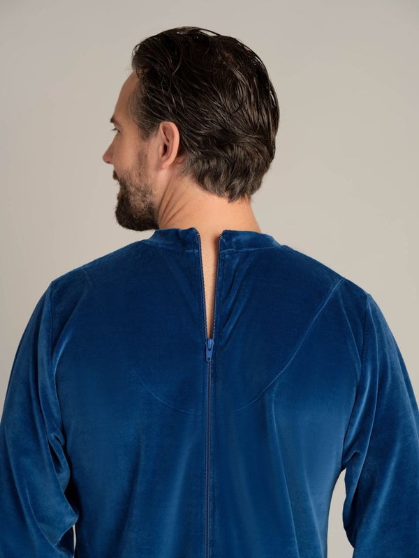 4Care miesten sininen samettihaalari selk&auml;vetoketjulla (1095)