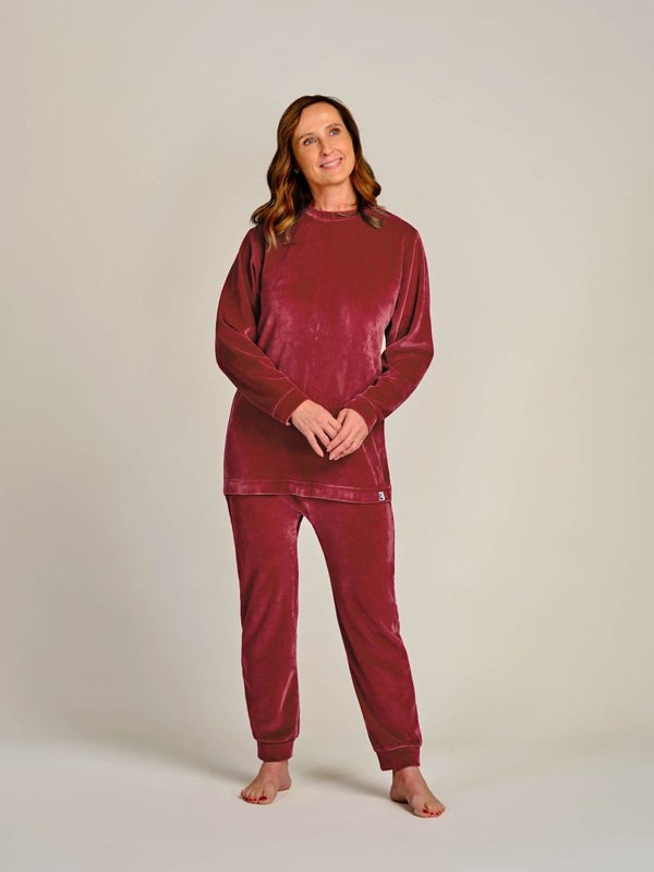 4Care naisten punainen samettihaalari selk&auml;vetoketjulla (1085)